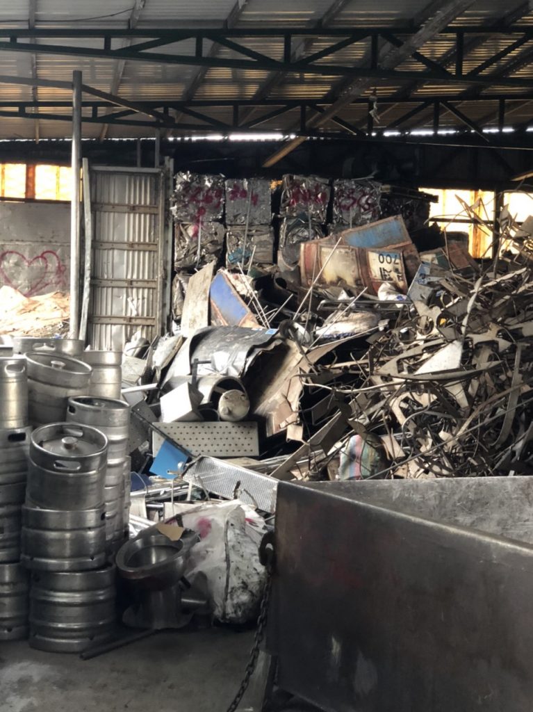 Phế Liệu Huỳnh Liên. Chuyên: Dọn kho xưởng, văn phòng miễn phí và thu mua phế liệu giá cao toàn quốc